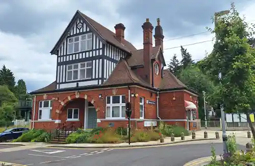 Kingswood-station